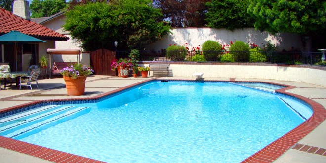 Cómo mantener perfecta el agua de tu piscina en verano