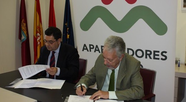 El Colegio de Aparejadores de Madrid y la Fundación Laboral de la Construcción firman un acuerdo de colaboración en materia de formación