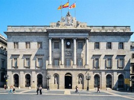 El plan de Ada Colau para construir 2.365 casas de alquiler social en Barcelona no encuentra financiación