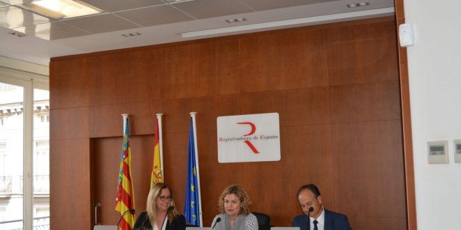 Los registradores presentan en Valencia la obra ‘Los efectos de la nulidad de los instrumentos de planeamiento’