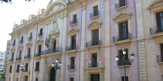 La Abogacía Valenciana en contra de la medida adoptada por el CGPJ para resolver los casos de cláusulas suelo
